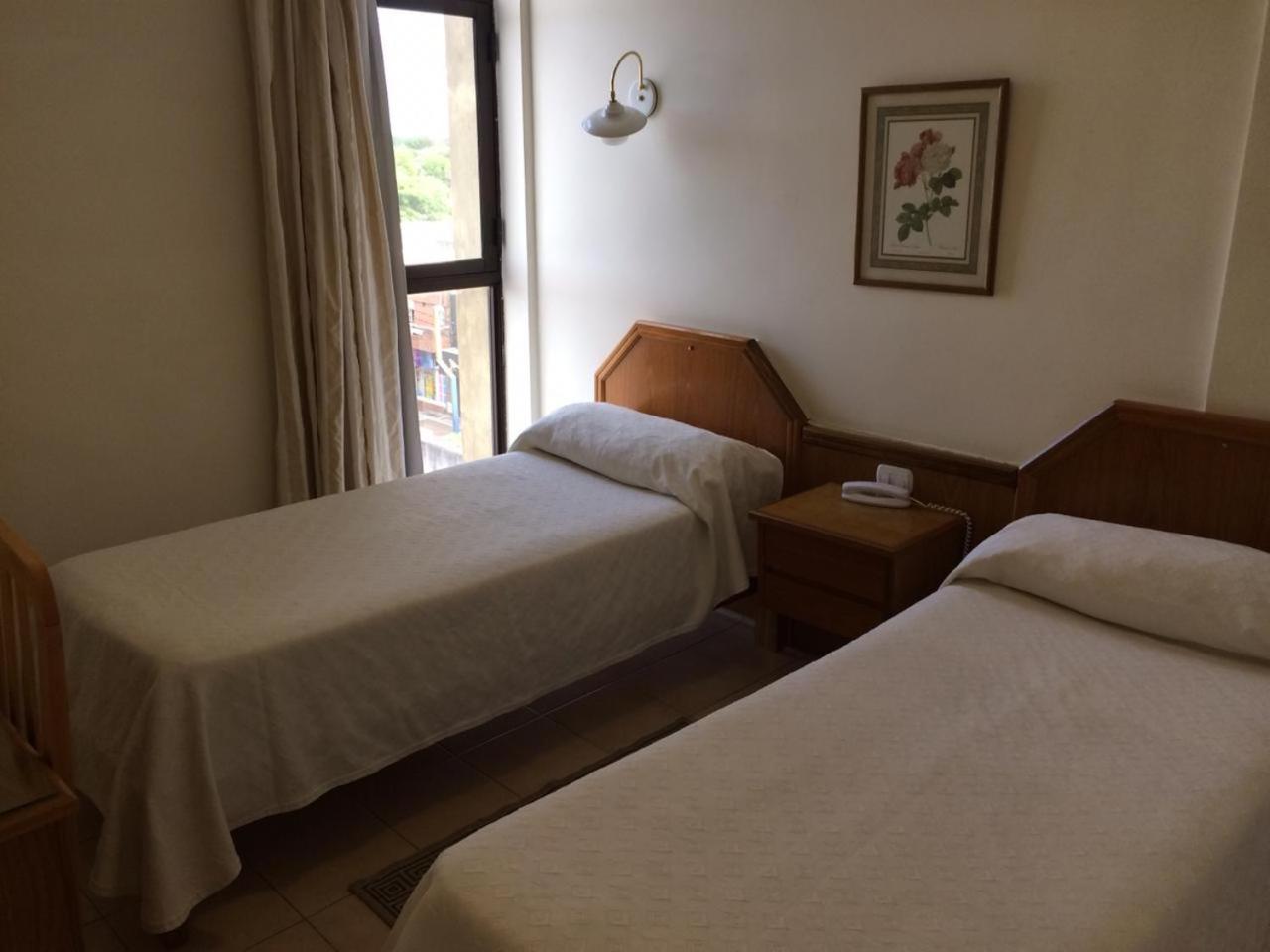 Hotel Pico Хенерал Пико Екстериор снимка