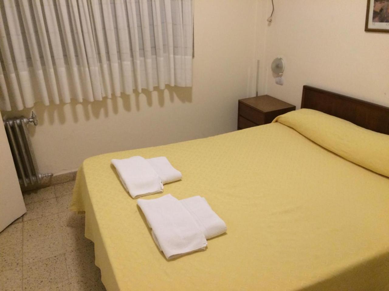 Hotel Pico Хенерал Пико Екстериор снимка
